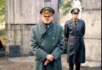 Dem Untergang geweiht: Bruno Ganz als Hitler, im
Hintergrund Heino Ferch