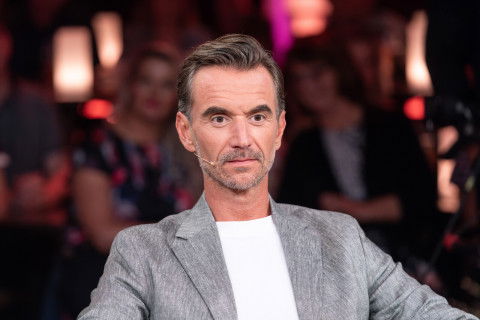 Er ist erfolgreich, beliebt, attraktiv und ist im besten Alter – doch warum hat Florian Silbereisen seit vielen Jahren keine Partnerin? Eine Kollegin hat nun eine Theorie geäußert.