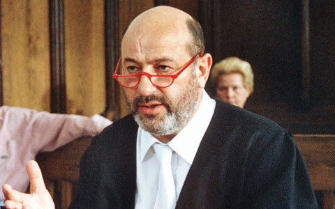 Man wird sich noch lange an ihn erinnern: Manfred Krug als Berliner Kleine-Leute-Anwalt in Jurek Beckers Erfolgsserie "Liebling Kreuzberg".