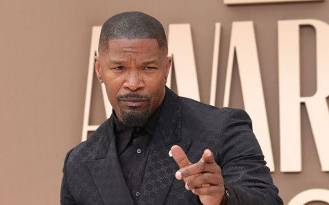 In einem Interview spricht Jamie Foxx darüber, warum Comedy für ihn zur Lebenskraft wurde.
