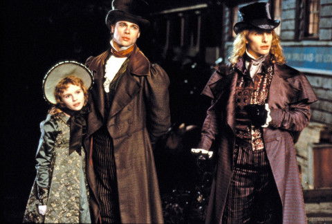 Trio infernale: Vampir Lestat (Tom Cruise, rechts) und seine Schüler Louis (Brad Pitt) und Claudia (Kirsten Dunst) sind permanent auf Beutezug.